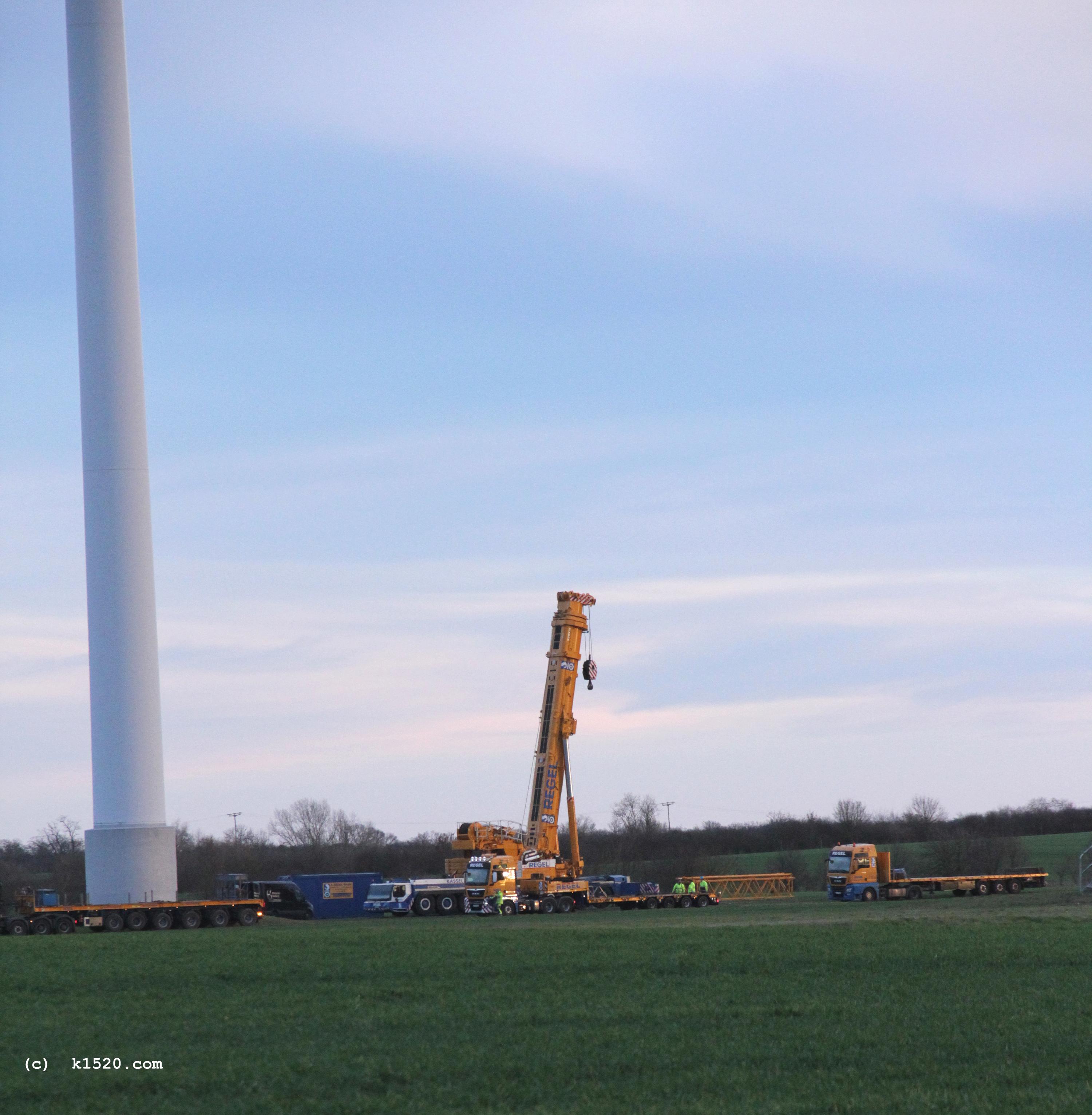 Reparatur Windräder im Windpark Arneburg/Elbe 01/2023,
  Kraneinsatz, 